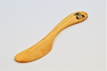 Alder butter knife with laser cut image